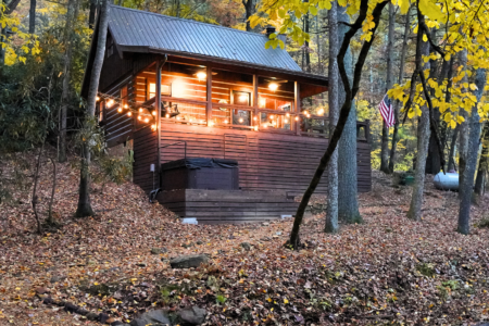 Creekfront cabin on Fightingtown creek | Blue Ridge, GA