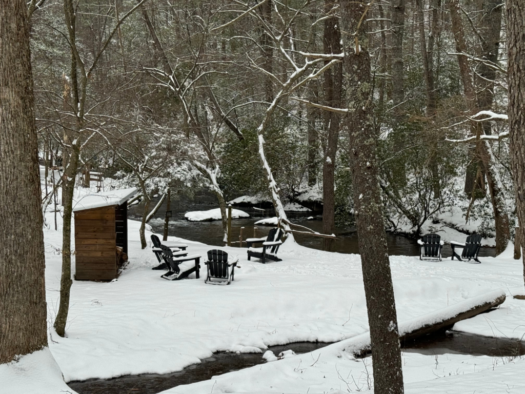 Snow cabin in Blue Ridge, GA