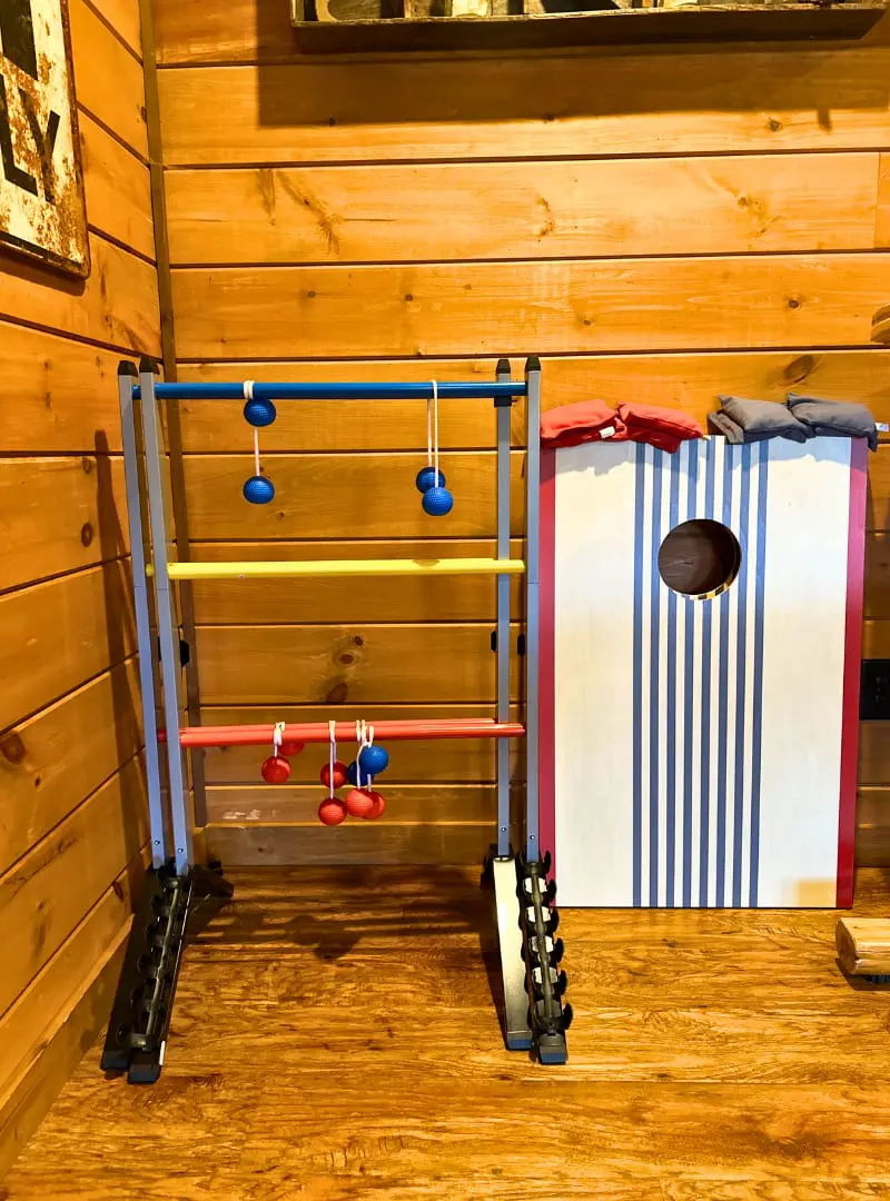 Above the Clouds cabin outdoor games including cornhole and ladder toss in Blue Ridge Georgia